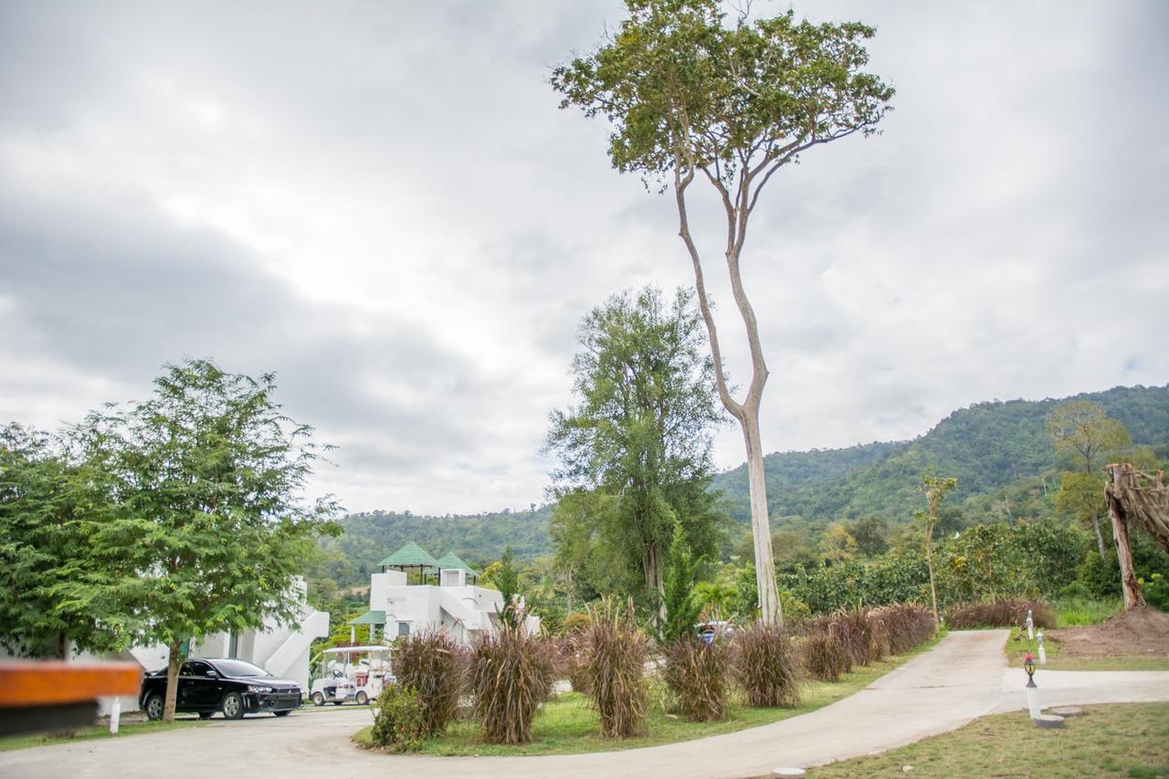 Khunkhao Tamnanprai Resort Suan Phueng Exterior photo
