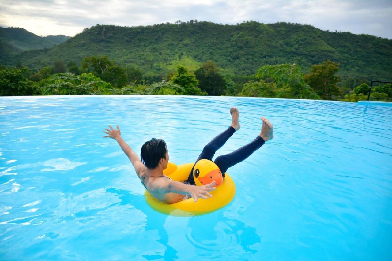 Khunkhao Tamnanprai Resort Suan Phueng Exterior photo